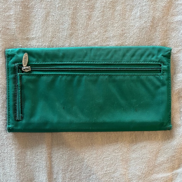 Big Skinny Trifold Wallet in Green - Picture 2 of 4